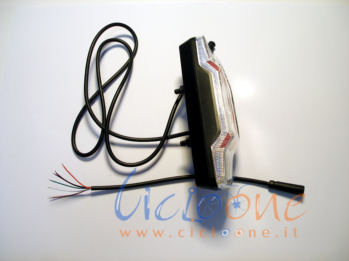 Fanale posteriore con luci frecce integrate e stop » Cicloone