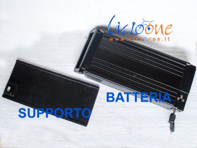 batteria triciclo nera piatta